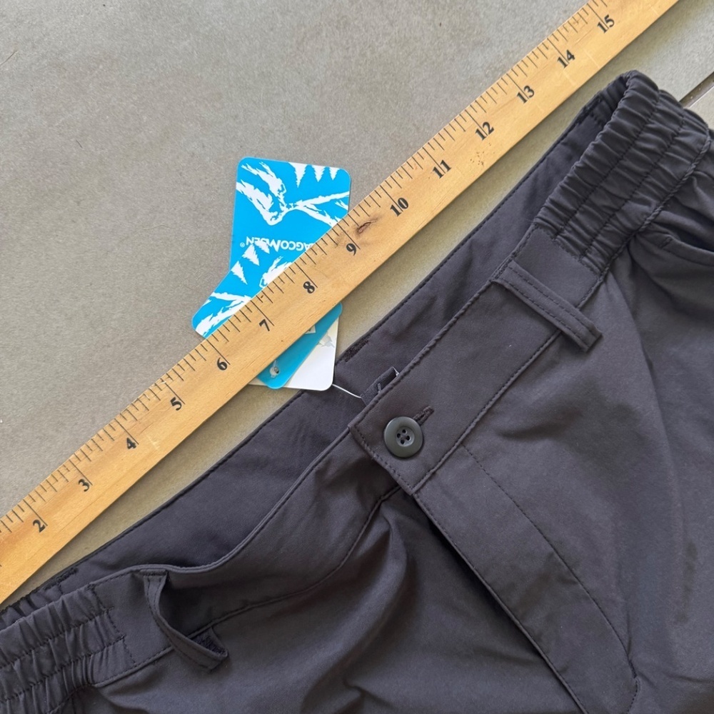 Magcomsen Women’s Black Cargo Capri Pants – Quick Dry Outdoor Hiking – Size L - Picture 8 of 10